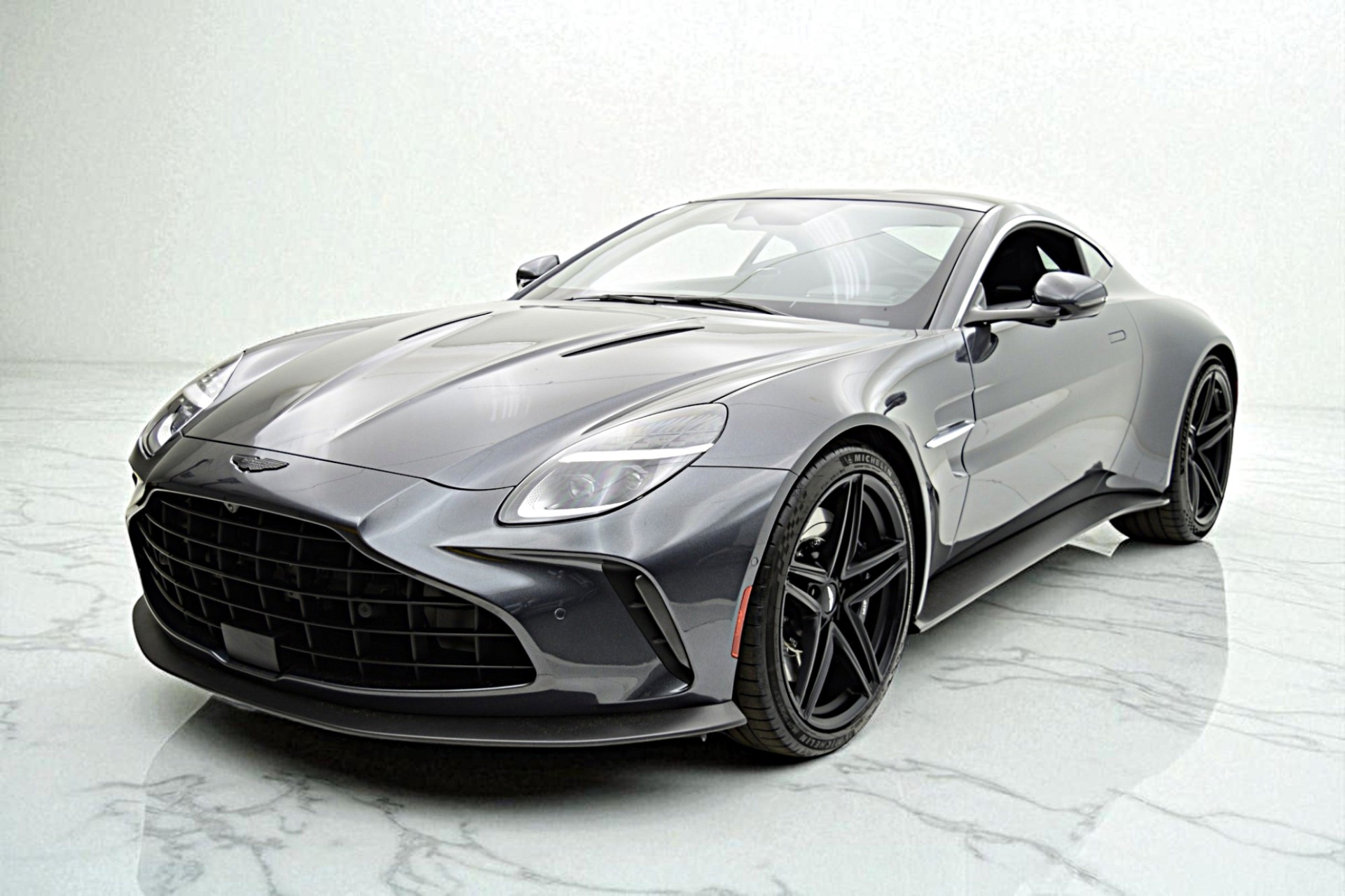 Used 2025 Aston Martin Vantage Coupe for sale Sold at F.C. Kerbeck Lamborghini Palmyra N.J. in Palmyra NJ 08065 2