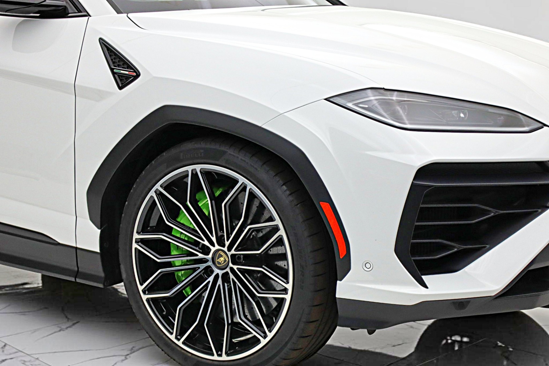 2026 Lamborghini Urus SE - Photo 20