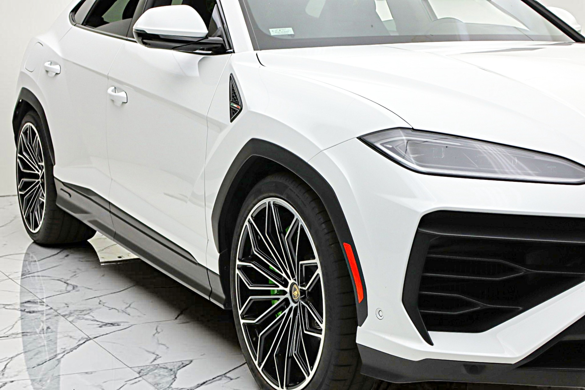 2026 Lamborghini Urus SE - Photo 21