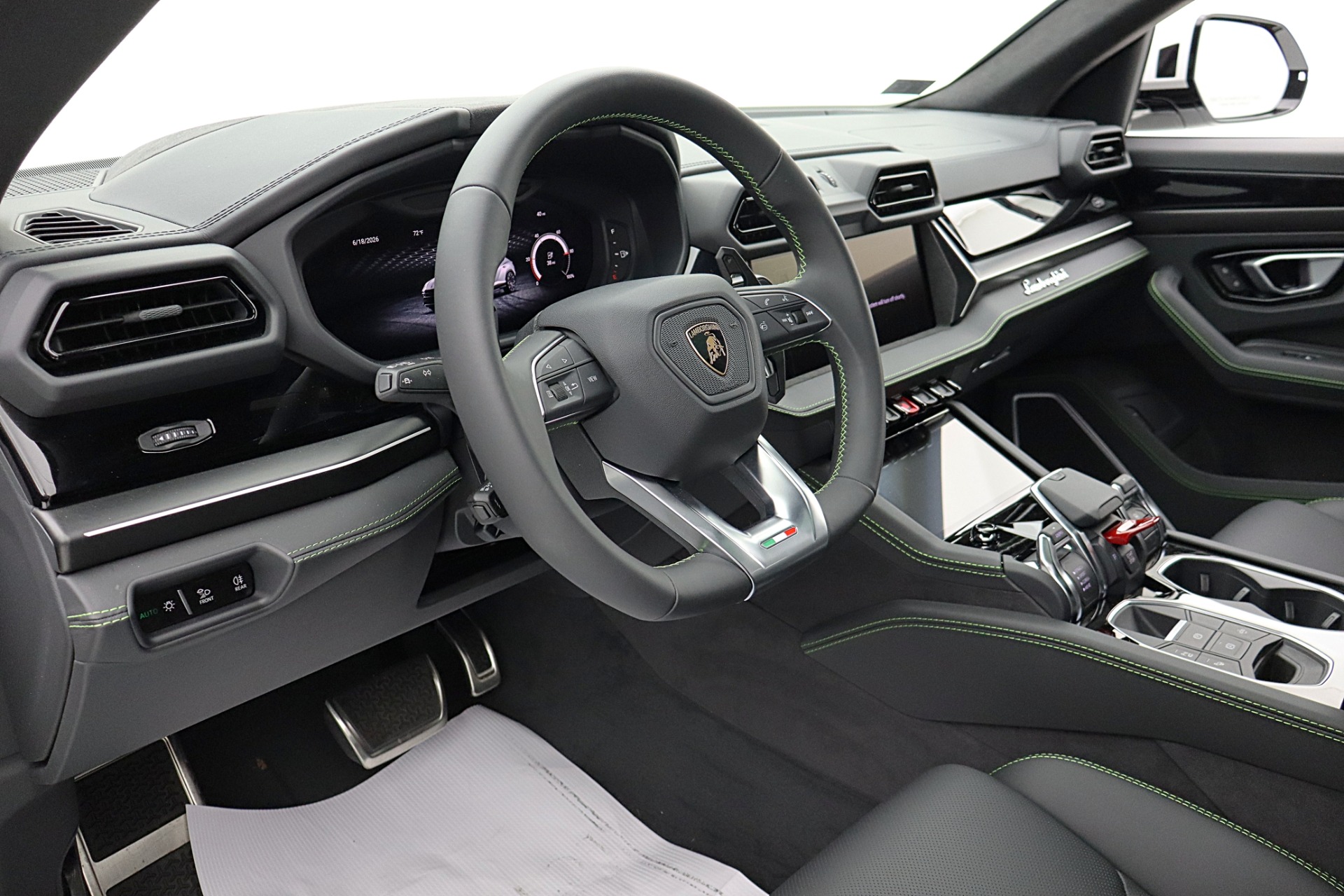 2026 Lamborghini Urus SE - Photo 27