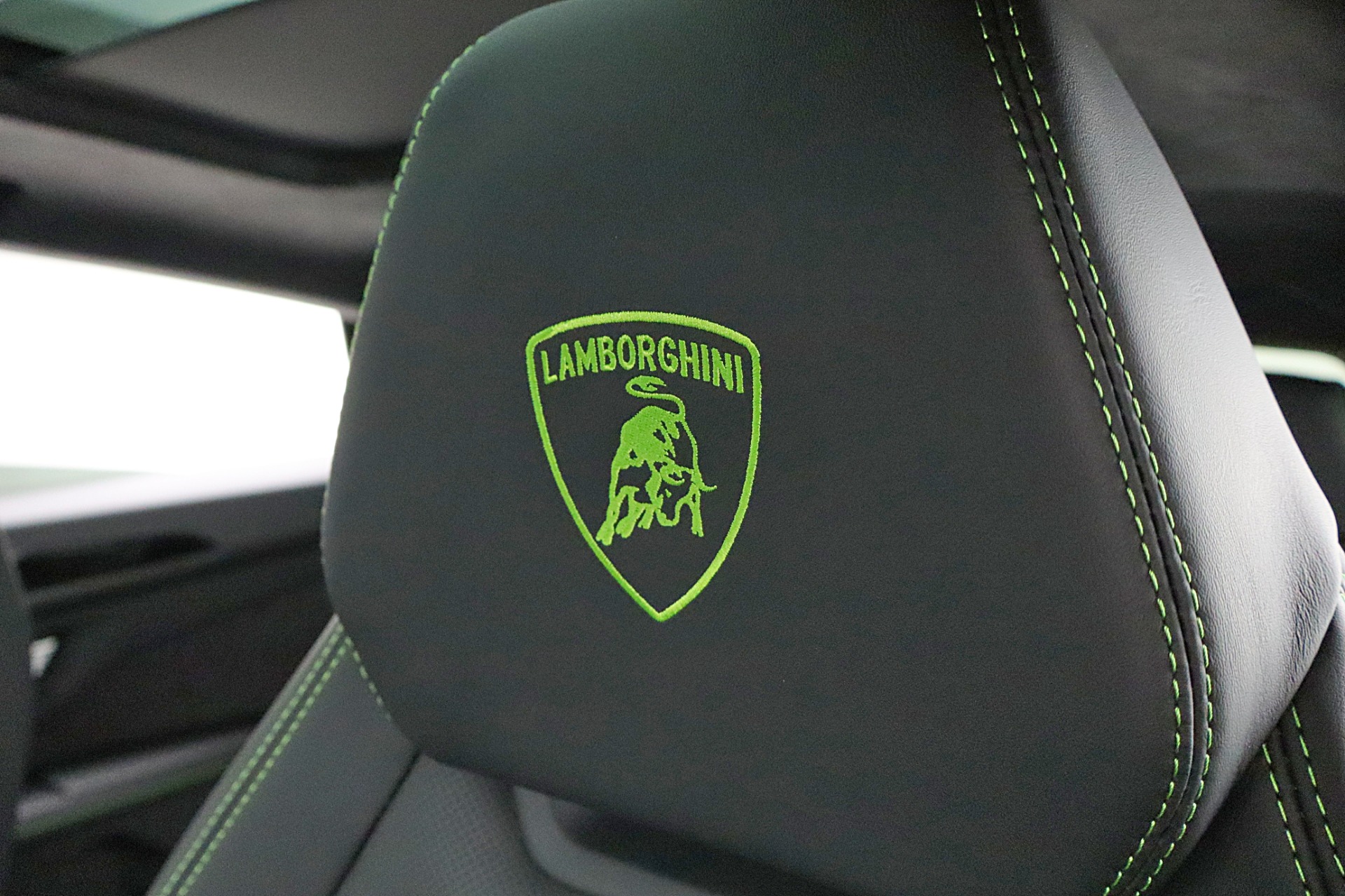 2026 Lamborghini Urus SE - Photo 30