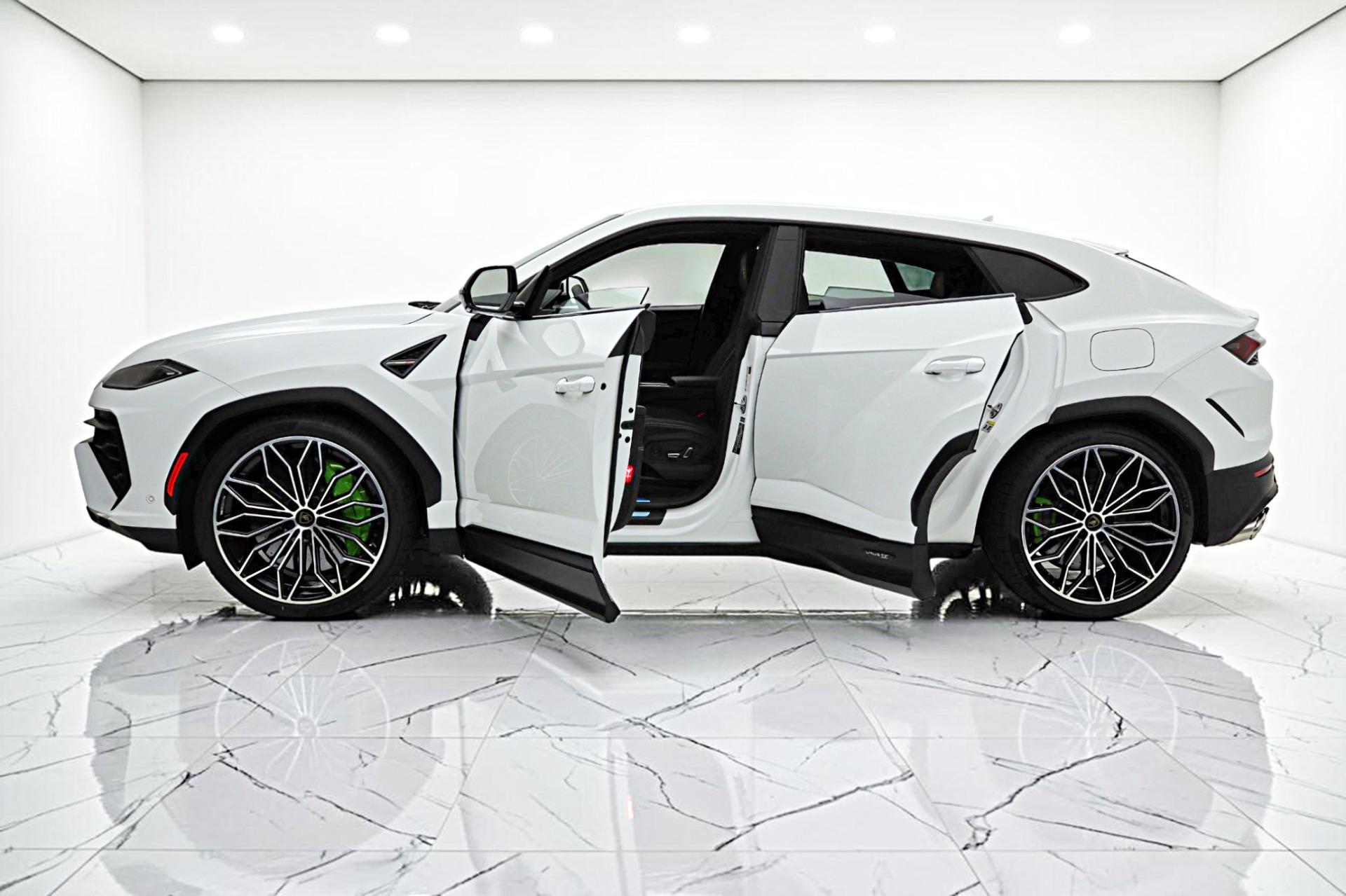 2026 Lamborghini Urus SE - Photo 3