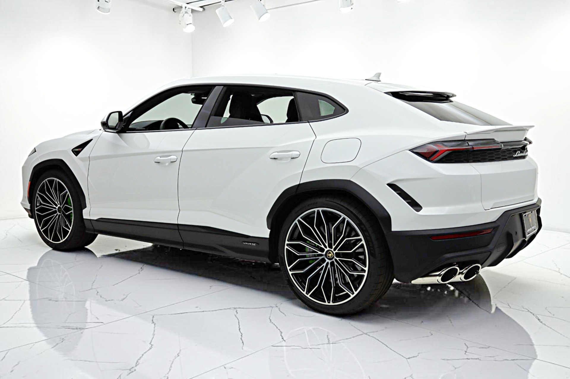 2026 Lamborghini Urus SE - Photo 7