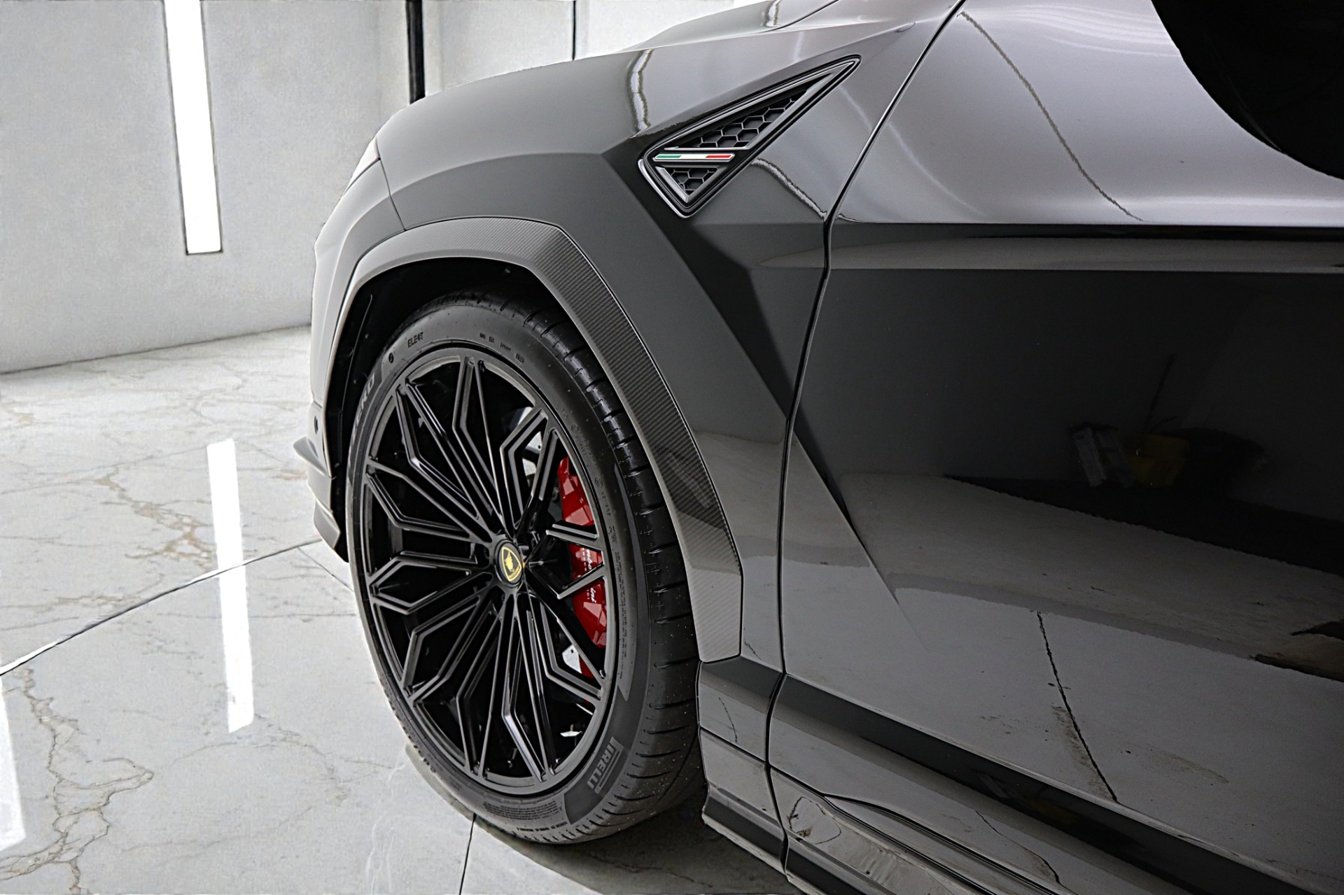 2024 Lamborghini Urus Performante - Photo 14