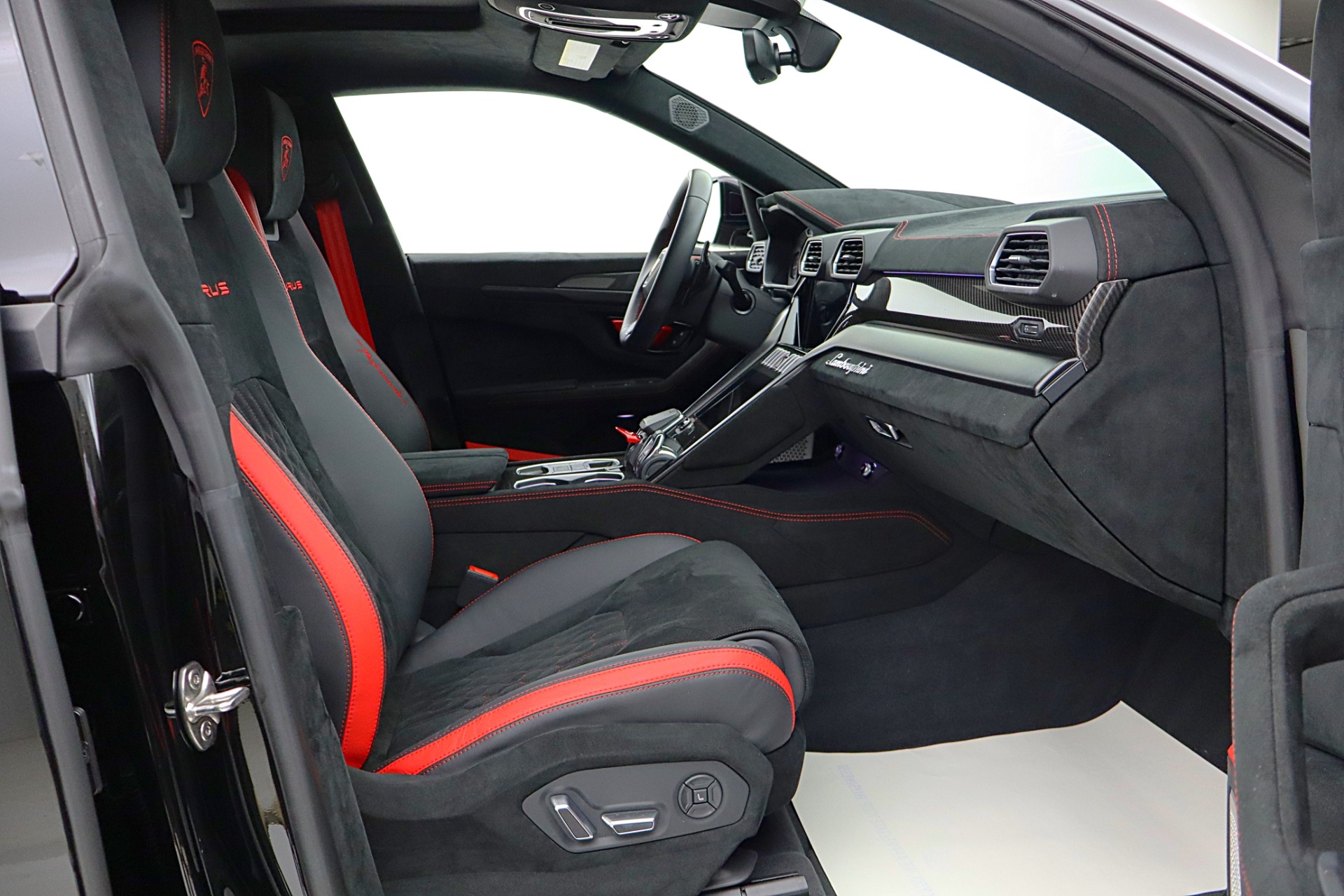 2024 Lamborghini Urus Performante - Photo 45