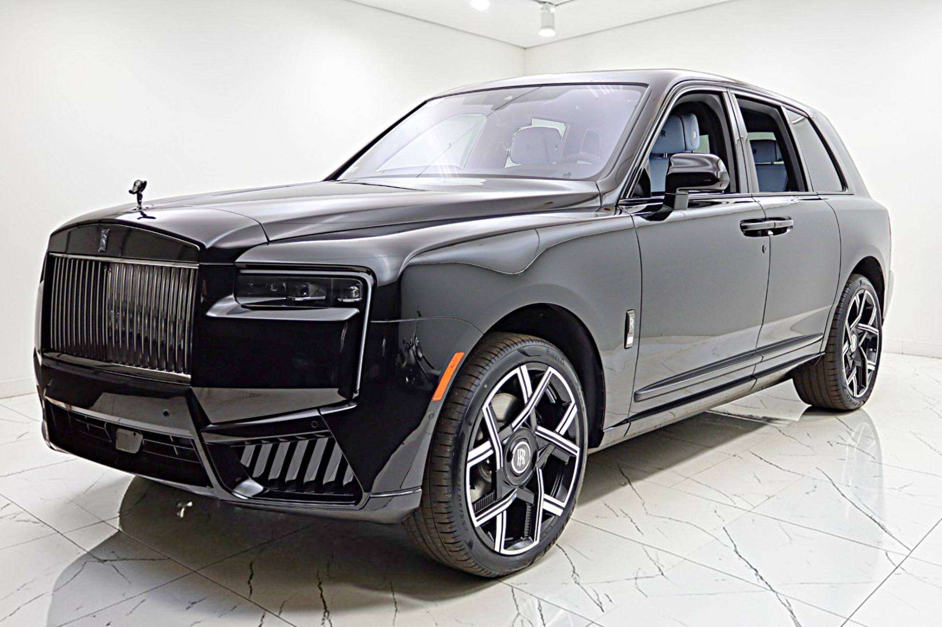 New 2026 Rolls-Royce Black Badge Cullinan for sale $558,950 at F.C. Kerbeck Lamborghini Palmyra N.J. in Palmyra NJ 08065 2