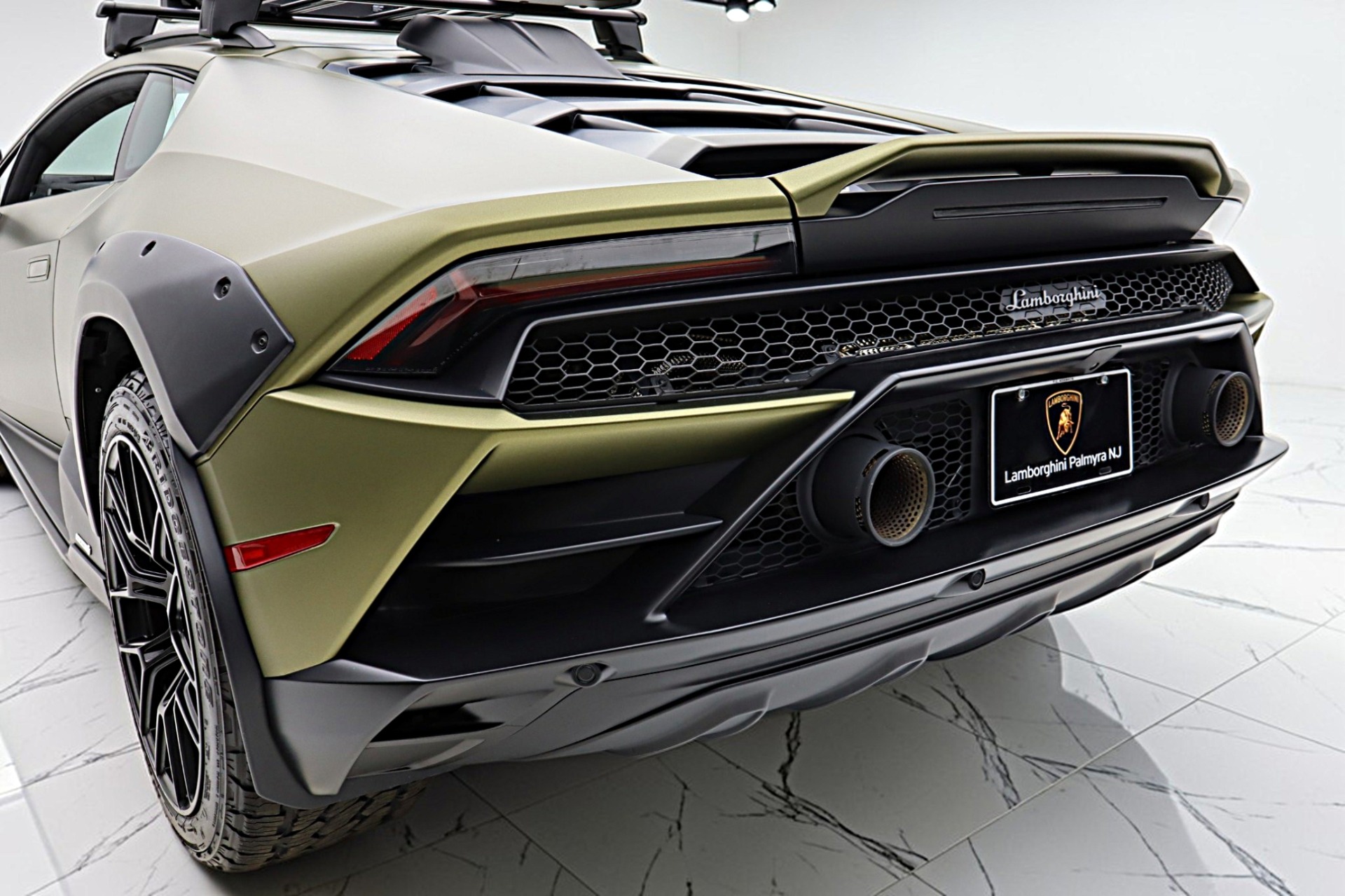 2023 Lamborghini Huracan Sterrato - Photo 17