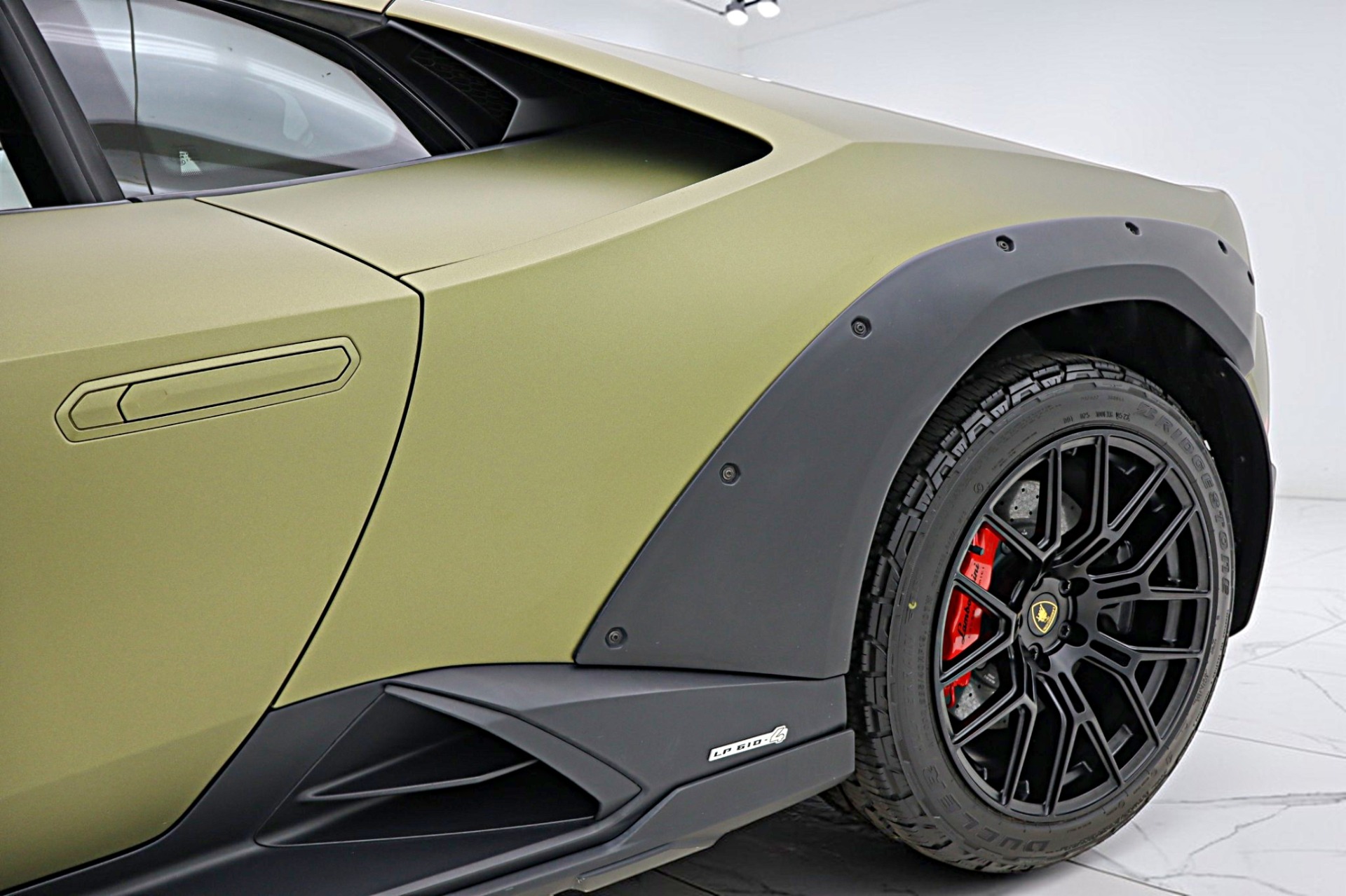 2023 Lamborghini Huracan Sterrato - Photo 18