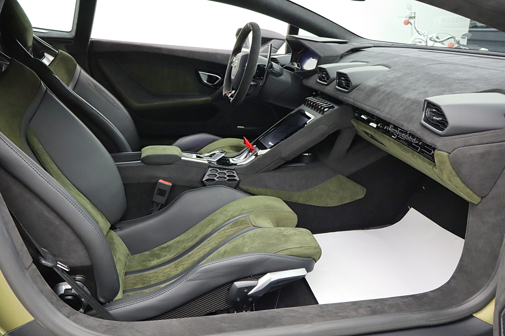 2023 Lamborghini Huracan Sterrato - Photo 34