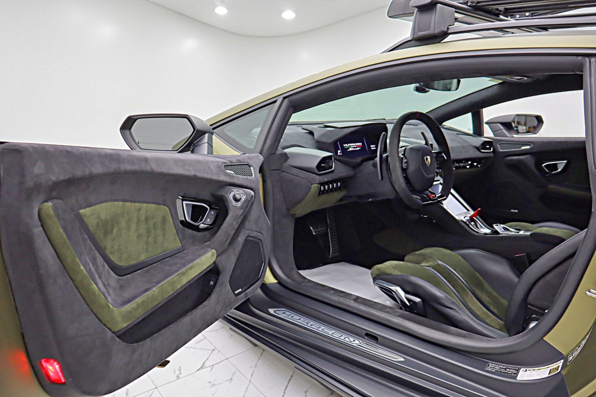 2023 Lamborghini Huracan Sterrato - Photo 42