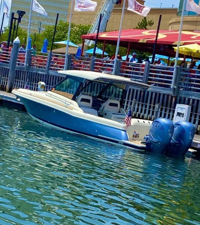 Used 2021 Chris-Craft Calypso 35 for sale $429,000 at F.C. Kerbeck Lamborghini Palmyra N.J. in Palmyra NJ 08065 2