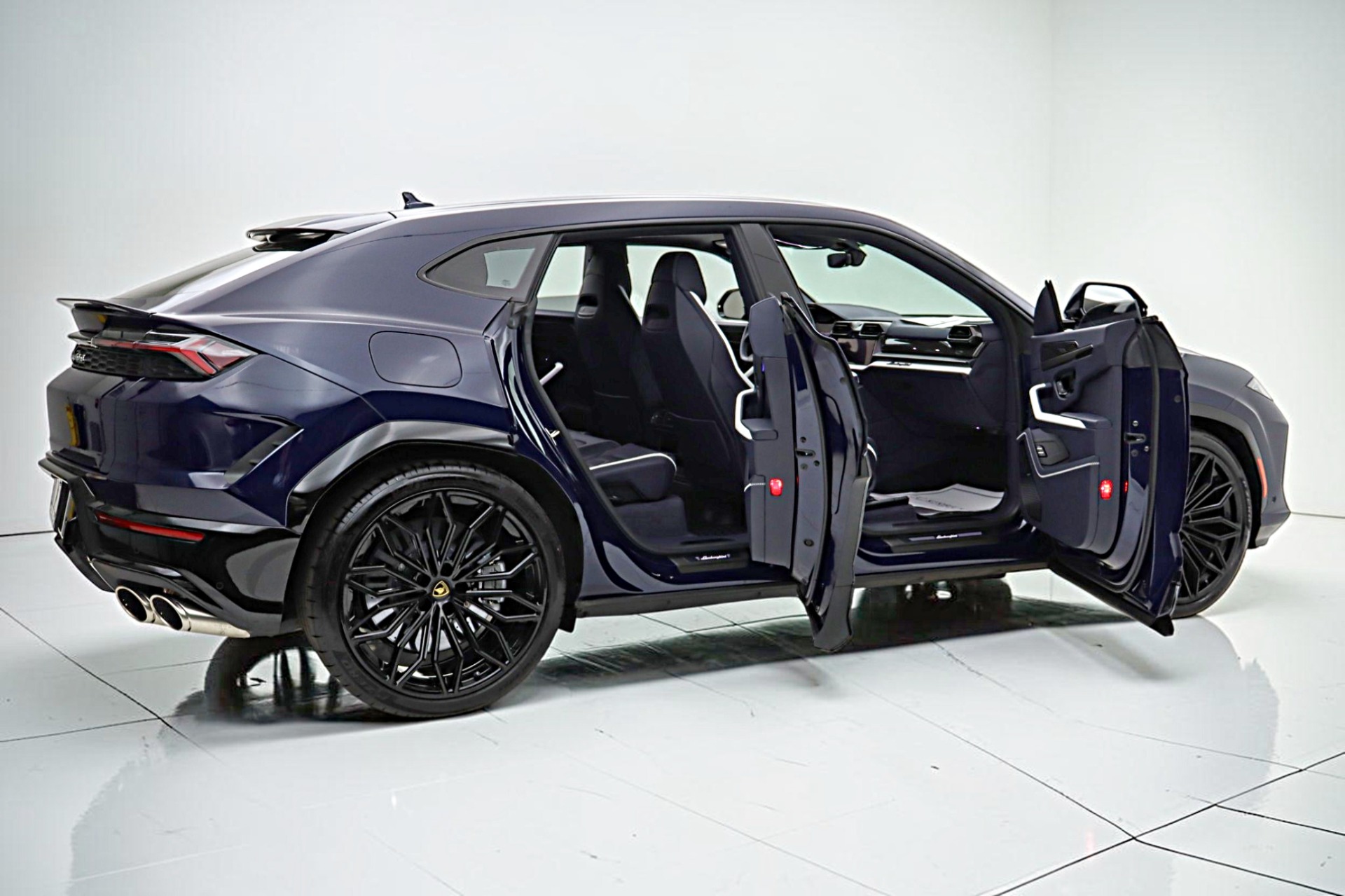 2025 Lamborghini Urus SE - Photo 21