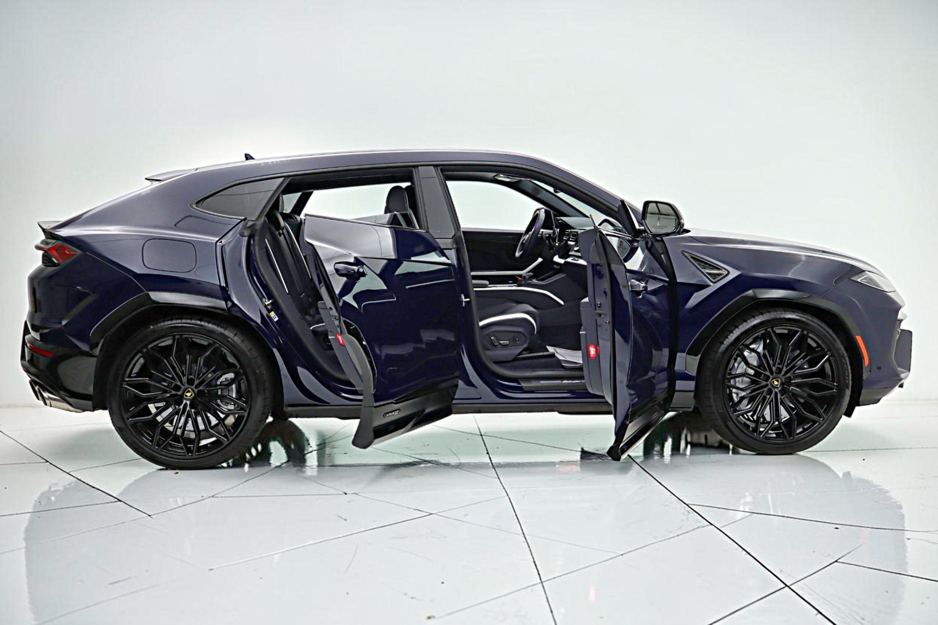2025 Lamborghini Urus SE - Photo 22