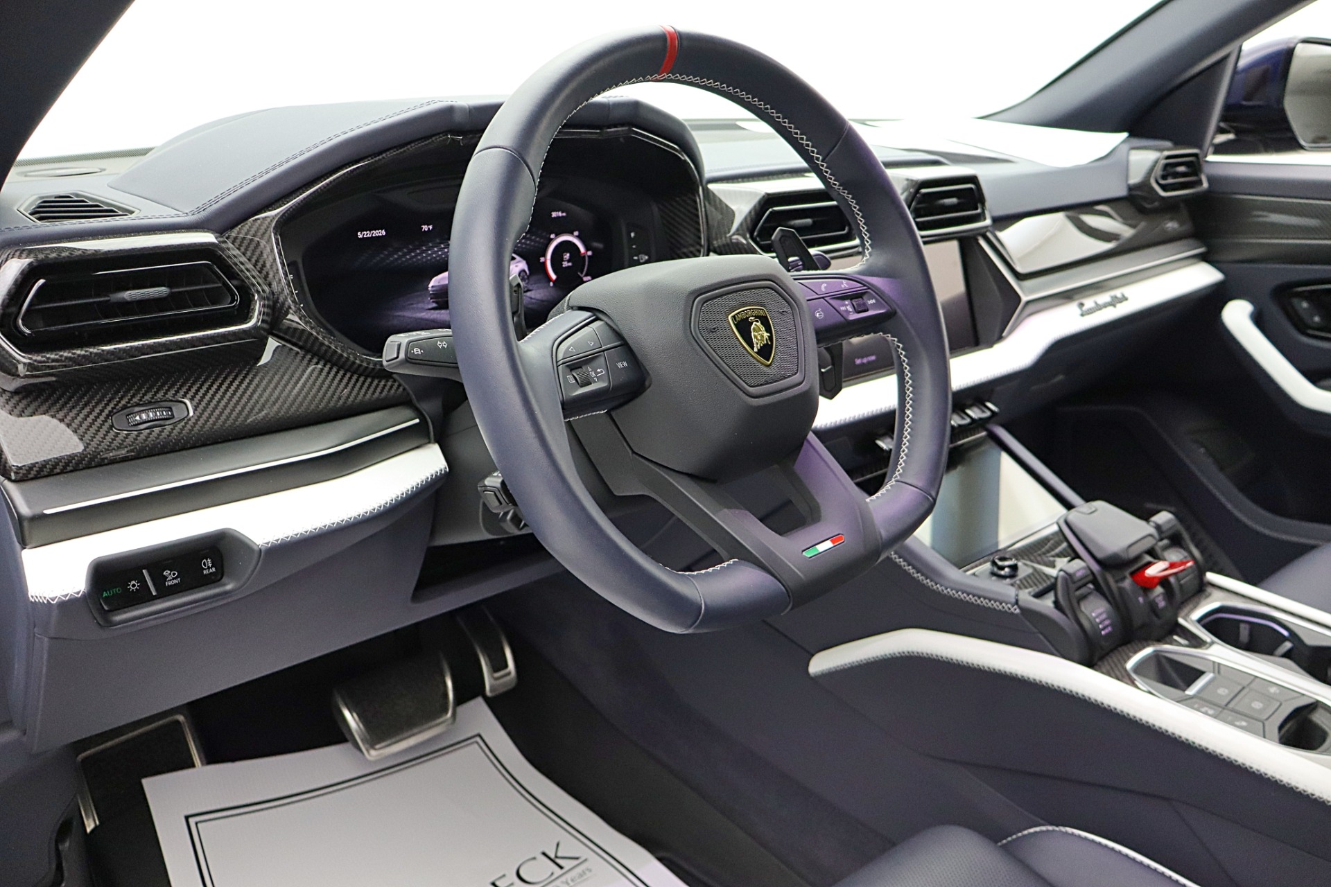 2025 Lamborghini Urus SE - Photo 28