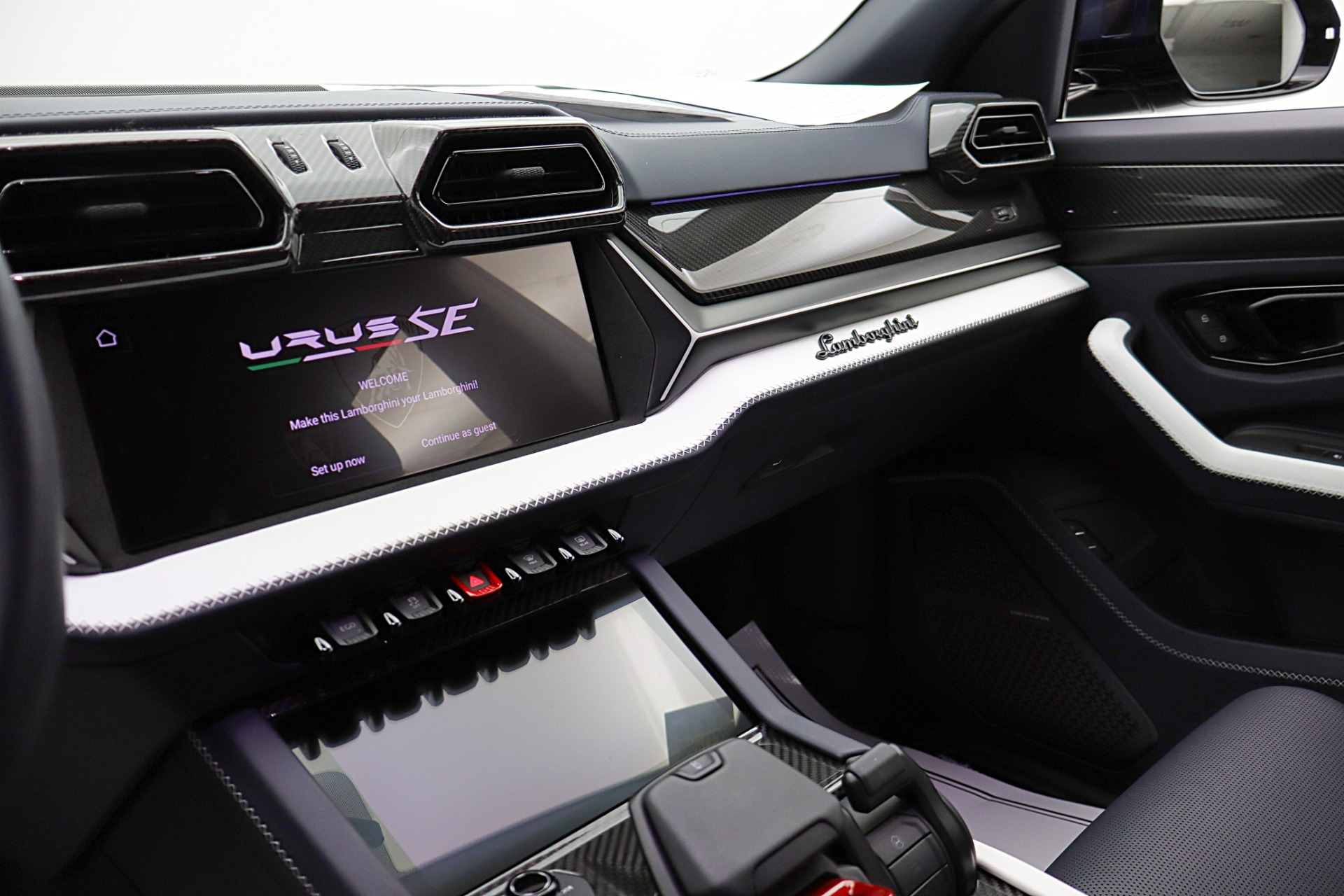 2025 Lamborghini Urus SE - Photo 43