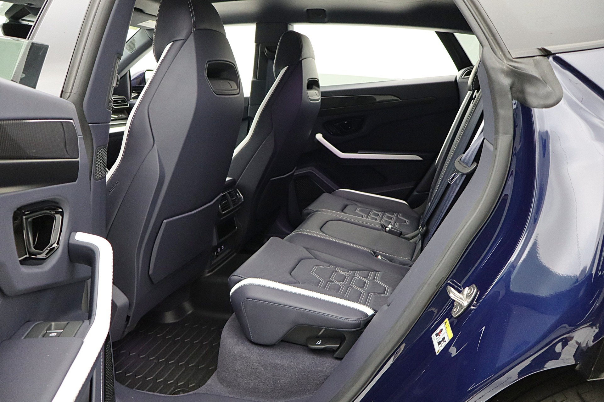 2025 Lamborghini Urus SE - Photo 46