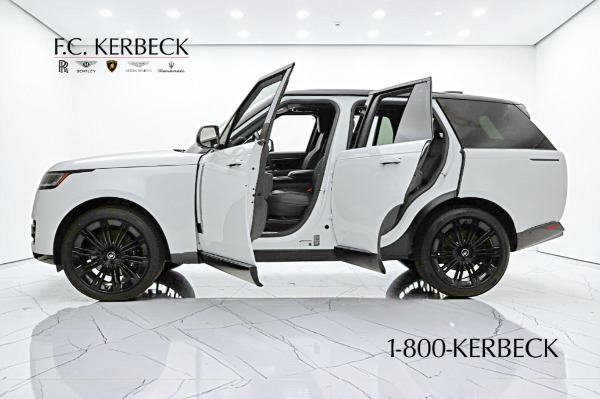 Used 2025 Land Rover Range Rover P530 SE SWB for sale $119,000 at F.C. Kerbeck Lamborghini Palmyra N.J. in Palmyra NJ 08065 4
