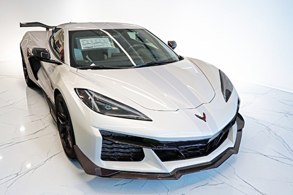 Used 2023 Chevrolet Corvette Z06 Convertible 3LZ 70th Anniversary for sale $155,000 at F.C. Kerbeck Lamborghini Palmyra N.J. in Palmyra NJ 08065 4