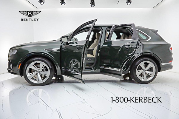 Used 2023 Bentley Bentayga Azure V8 for sale $175,000 at F.C. Kerbeck Lamborghini Palmyra N.J. in Palmyra NJ 08065 4