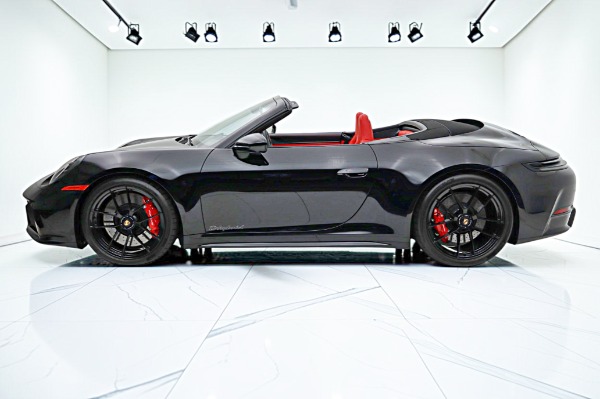 Used 2026 Porsche 911 Carrera 4 GTS T-Hybrid Cabriolet for sale $225,000 at F.C. Kerbeck Lamborghini Palmyra N.J. in Palmyra NJ 08065 3