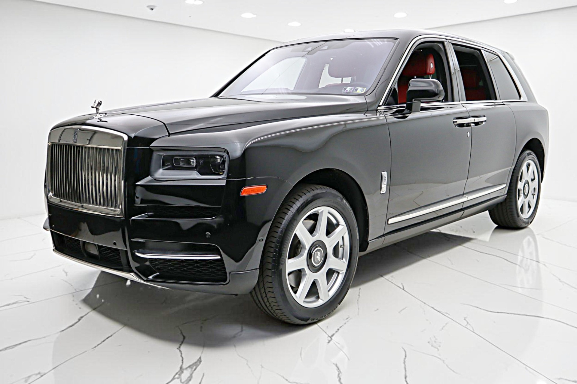 Used 2019 Rolls-Royce  Cullinan for sale $189,000 at F.C. Kerbeck Lamborghini Palmyra N.J. in Palmyra NJ 08065 2