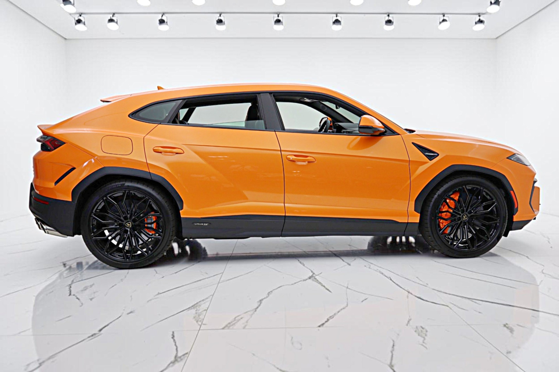 2026 Lamborghini Urus SE - Photo 16