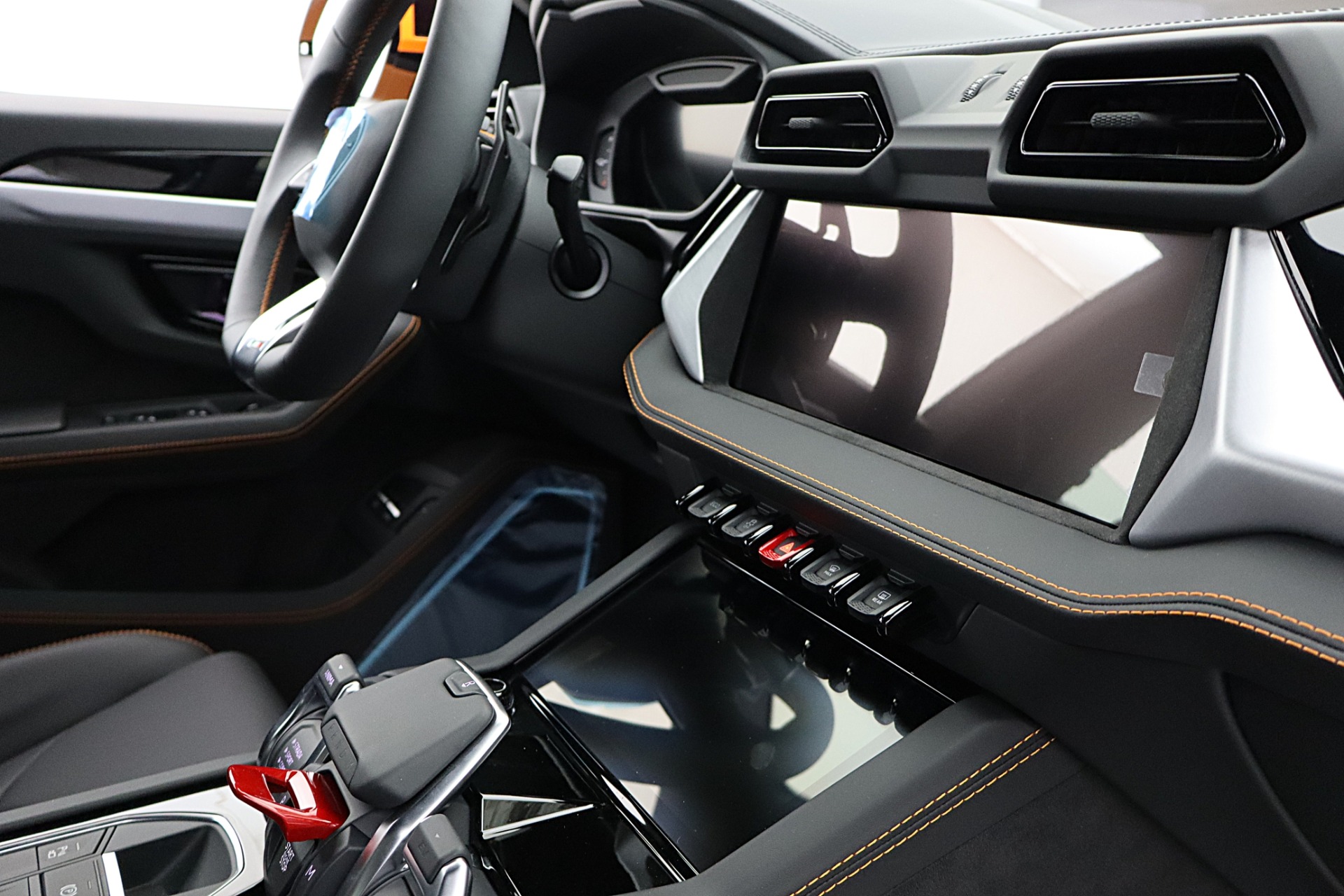 2026 Lamborghini Urus SE - Photo 30