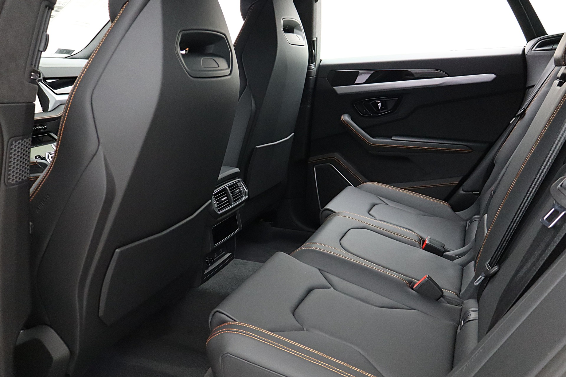 2026 Lamborghini Urus SE - Photo 37