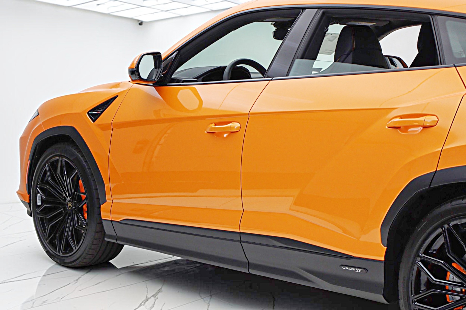 2026 Lamborghini Urus SE - Photo 8