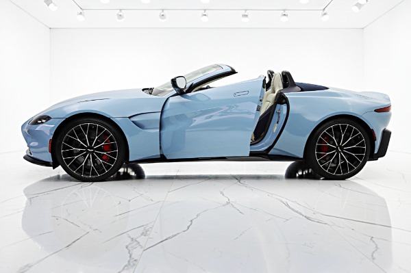 Used 2022 Aston Martin Vantage Roadster for sale $139,000 at F.C. Kerbeck Lamborghini Palmyra N.J. in Palmyra NJ 08065 4