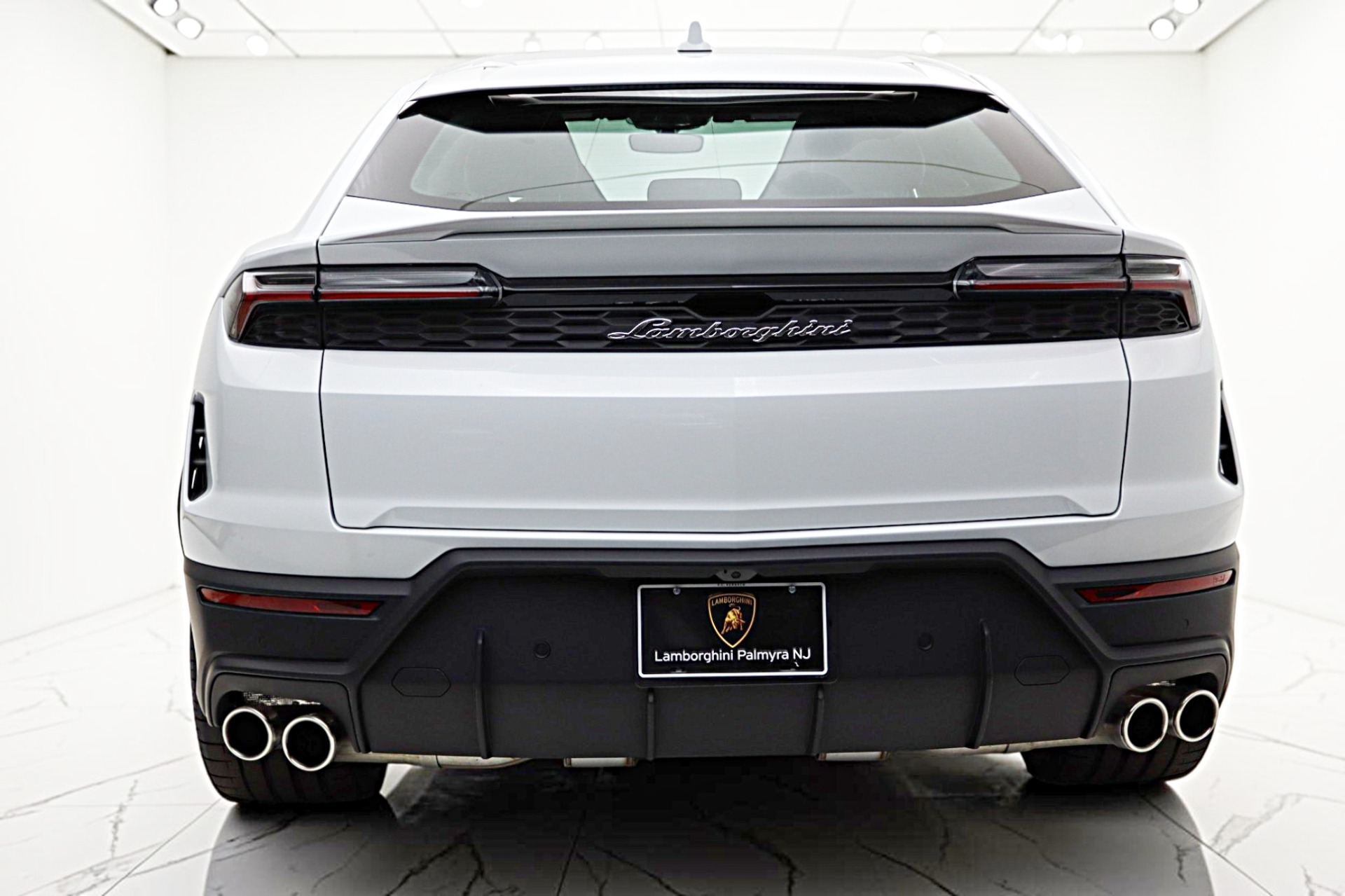 2026 Lamborghini Urus SE - Photo 11