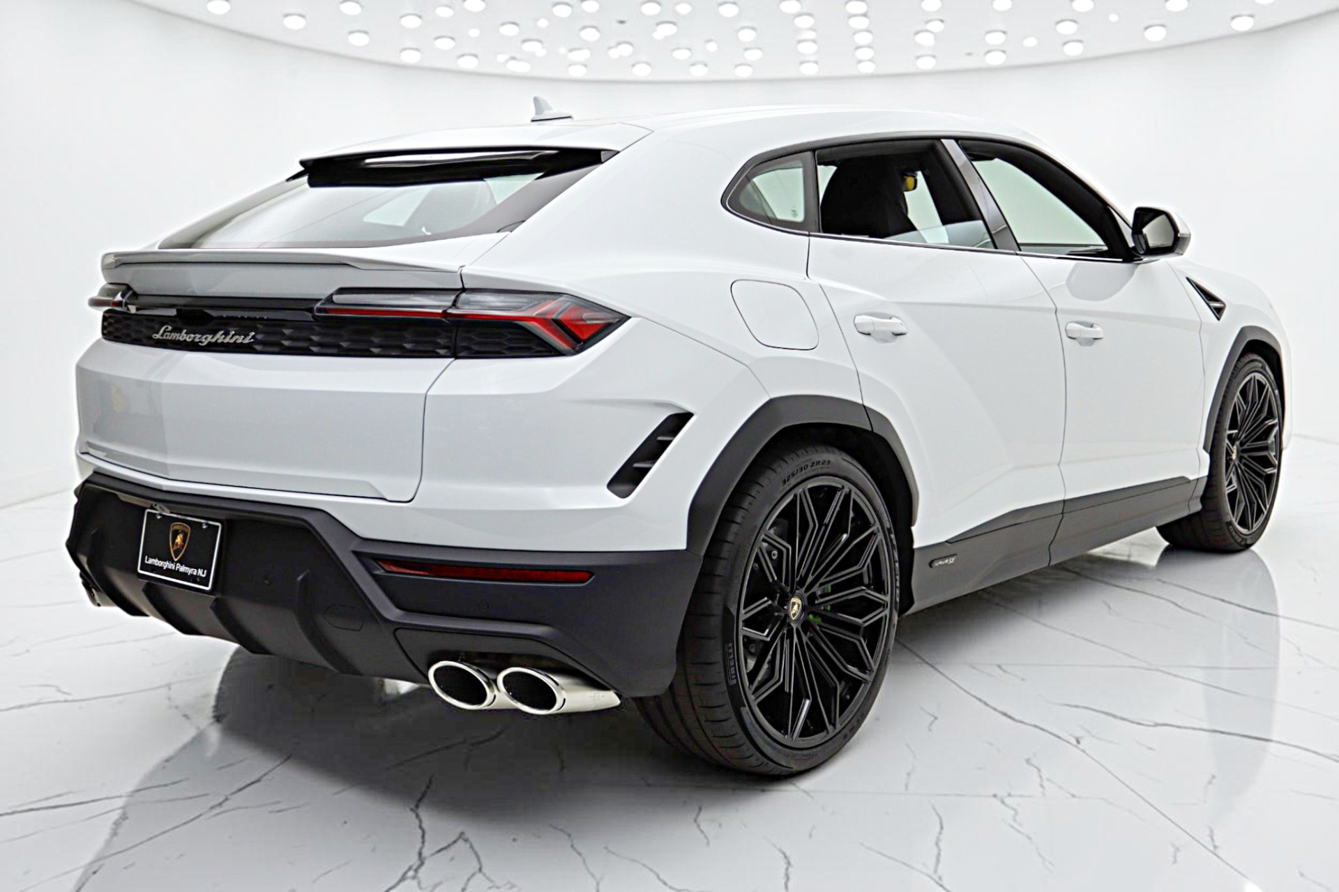 2026 Lamborghini Urus SE - Photo 12