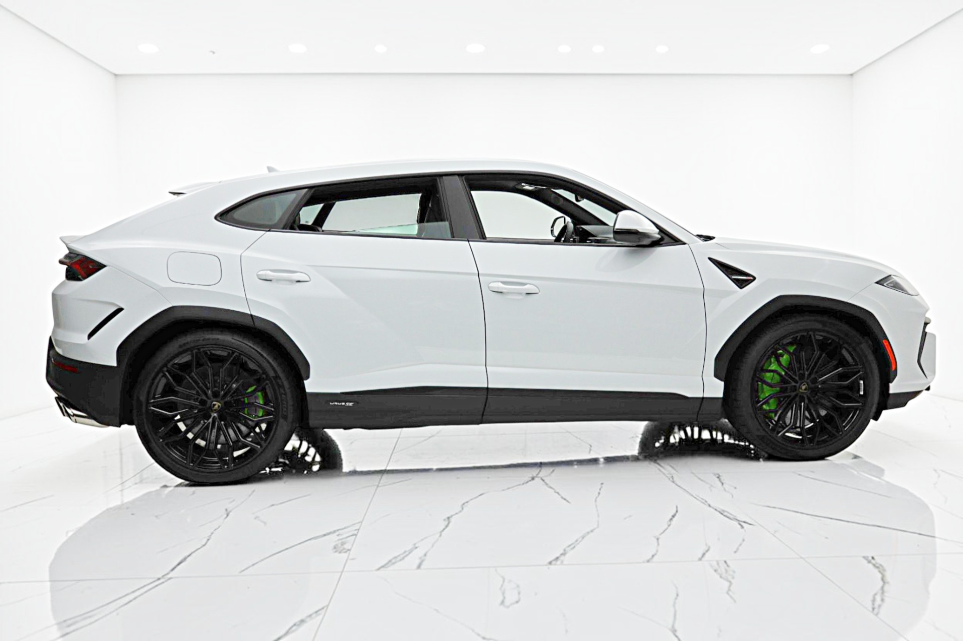 2026 Lamborghini Urus SE - Photo 16