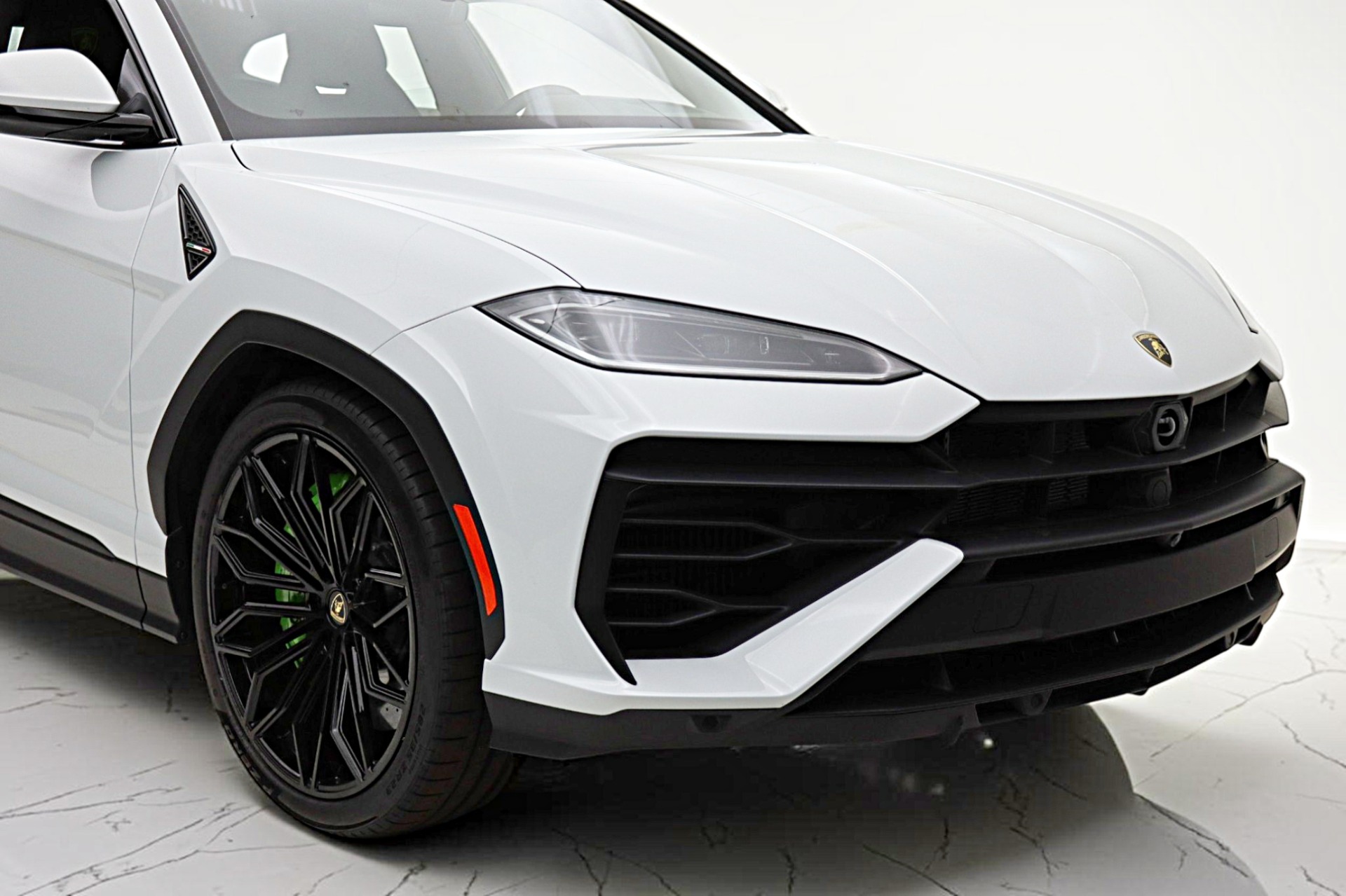 2026 Lamborghini Urus SE - Photo 18