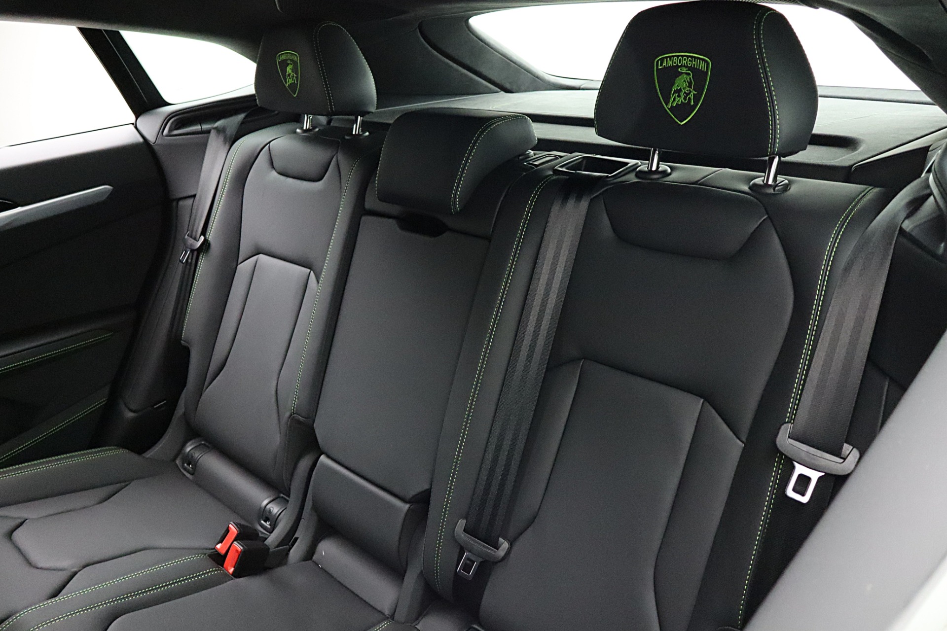 2026 Lamborghini Urus SE - Photo 27