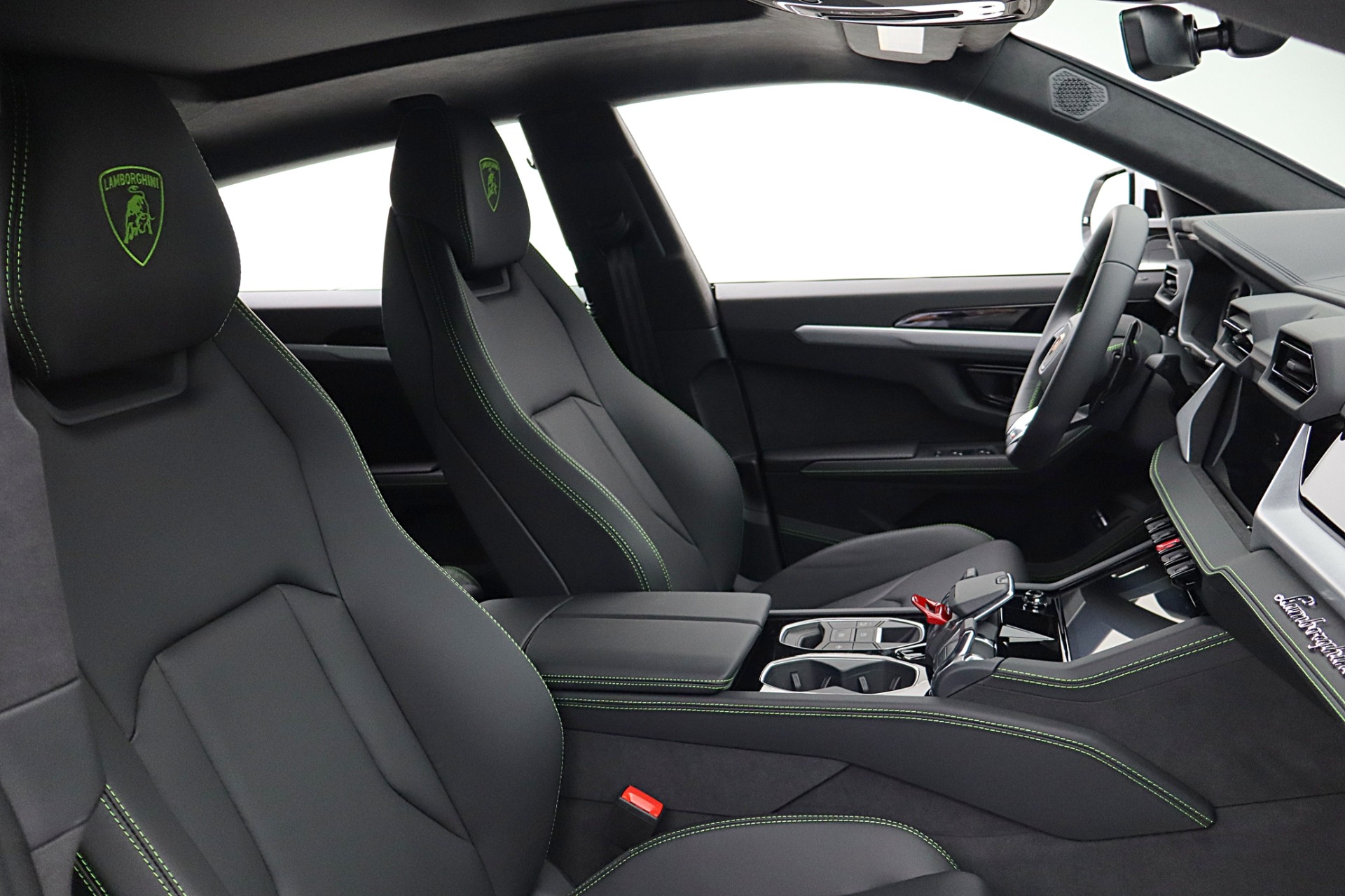 2026 Lamborghini Urus SE - Photo 33