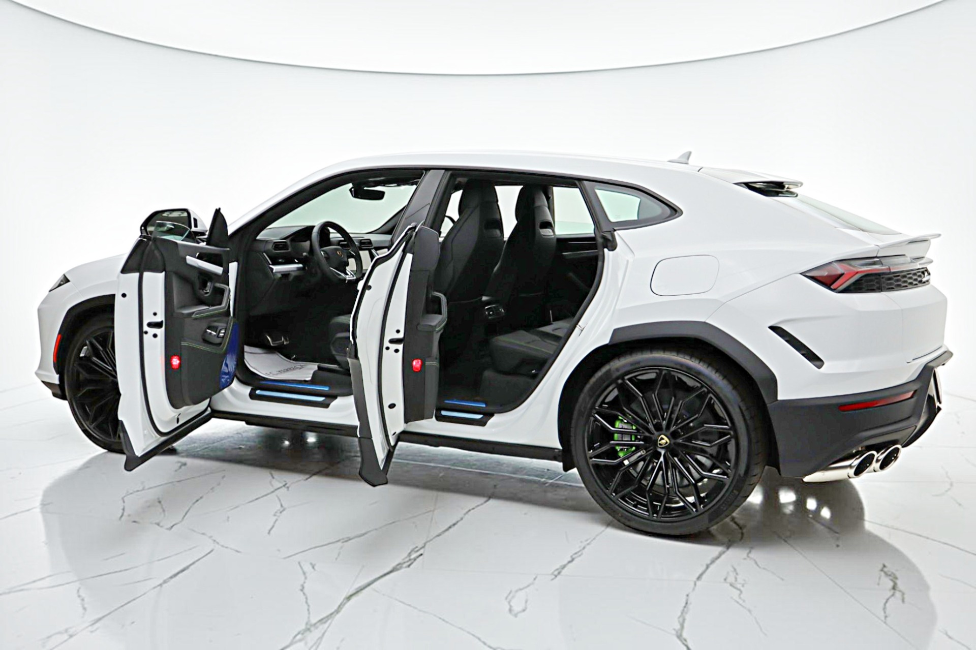 2026 Lamborghini Urus SE - Photo 6