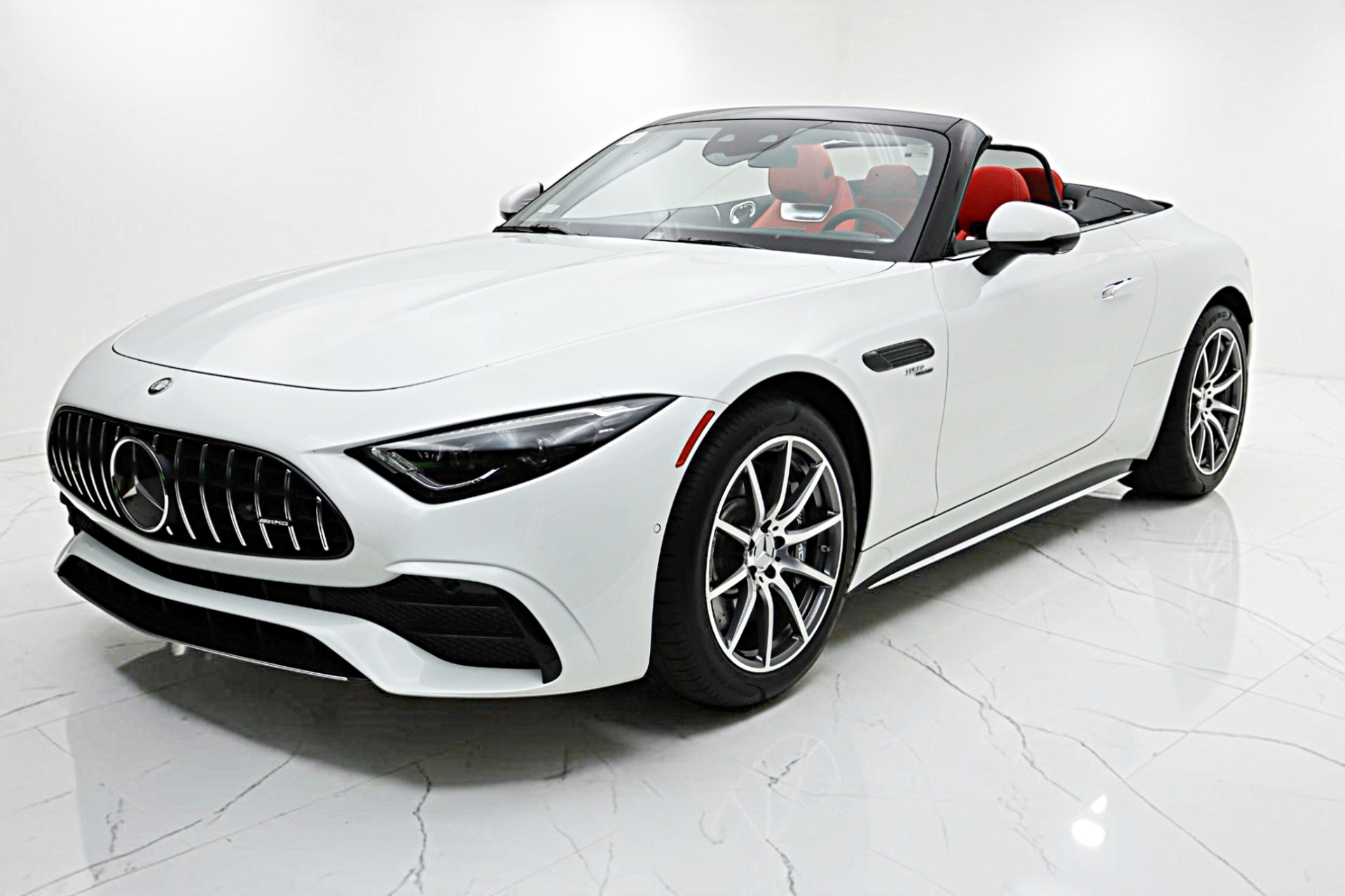 Used 2023 Mercedes-Benz SL-Class AMG SL 43 for sale $77,000 at F.C. Kerbeck Lamborghini Palmyra N.J. in Palmyra NJ 08065 2