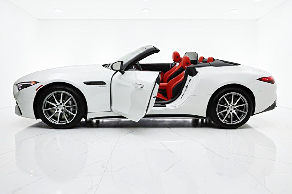 Used 2023 Mercedes-Benz SL-Class AMG SL 43 for sale $77,000 at F.C. Kerbeck Lamborghini Palmyra N.J. in Palmyra NJ 08065 4