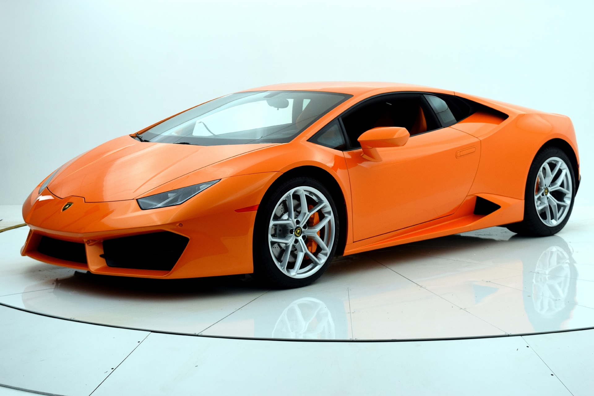 New 2016 Lamborghini Huracan LP 580-2 for sale Sold at F.C. Kerbeck Lamborghini Palmyra N.J. in Palmyra NJ 08065 2