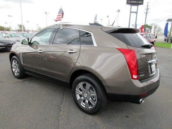 Used 2014 Cadillac SRX Luxury Collection for sale Sold at F.C. Kerbeck Lamborghini Palmyra N.J. in Palmyra NJ 08065 4