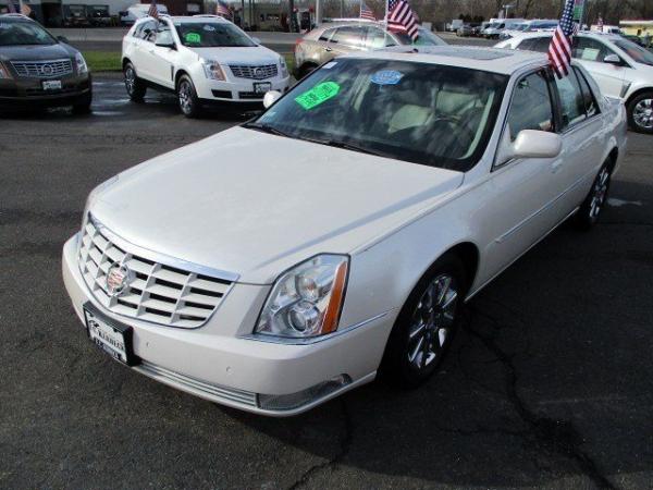 Used 2011 Cadillac DTS Premium Collection for sale Sold at F.C. Kerbeck Lamborghini Palmyra N.J. in Palmyra NJ 08065 3
