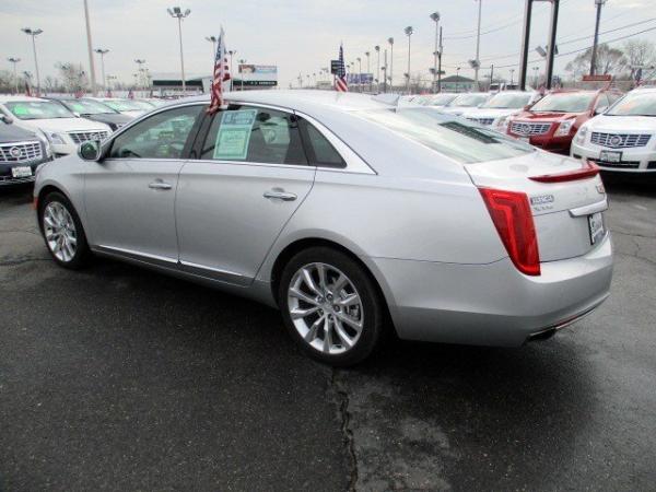 Used 2016 Cadillac XTS Luxury Collection for sale Sold at F.C. Kerbeck Lamborghini Palmyra N.J. in Palmyra NJ 08065 4