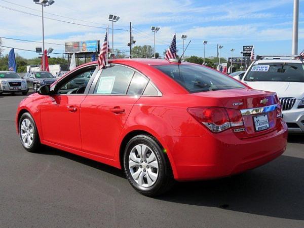 Used 2016 Chevrolet Cruze Limited LS for sale Sold at F.C. Kerbeck Lamborghini Palmyra N.J. in Palmyra NJ 08065 4