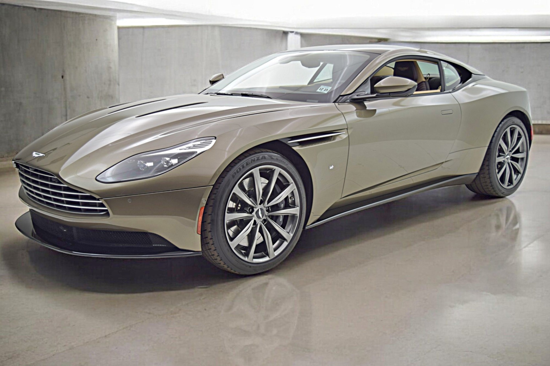 Used 2018 Aston Martin DB11 V12 Coupe for sale $119,000 at F.C. Kerbeck Lamborghini Palmyra N.J. in Palmyra NJ 08065 2