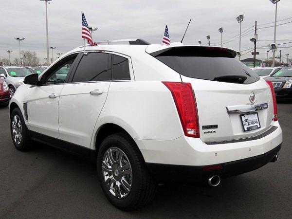 Used 2016 Cadillac SRX Luxury Collection for sale Sold at F.C. Kerbeck Lamborghini Palmyra N.J. in Palmyra NJ 08065 4