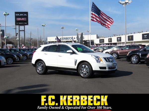 Used 2015 Cadillac SRX Luxury Collection for sale Sold at F.C. Kerbeck Lamborghini Palmyra N.J. in Palmyra NJ 08065 1