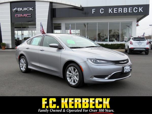 Used 2015 Chrysler 200 Limited for sale Sold at F.C. Kerbeck Lamborghini Palmyra N.J. in Palmyra NJ 08065 1