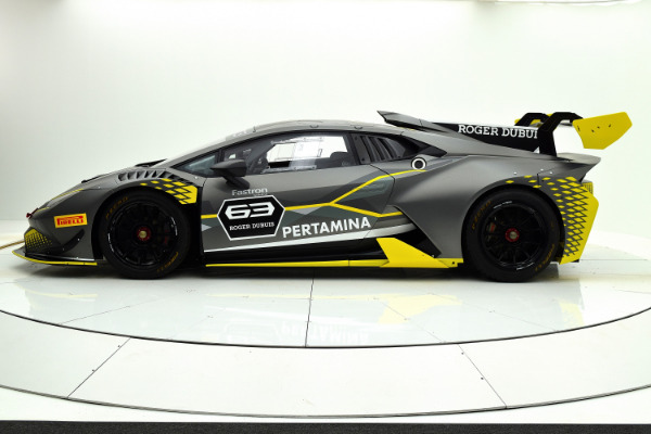 Used 2017 Lamborghini Huracan Super Trofeo EVO for sale Sold at F.C. Kerbeck Lamborghini Palmyra N.J. in Palmyra NJ 08065 3