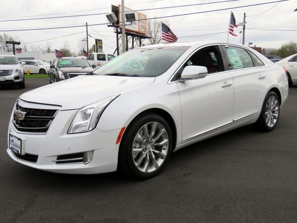 Used 2016 Cadillac XTS Luxury Collection for sale Sold at F.C. Kerbeck Lamborghini Palmyra N.J. in Palmyra NJ 08065 3